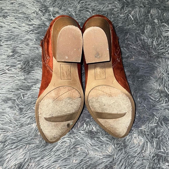 Red Booties - Picture 5 of 6